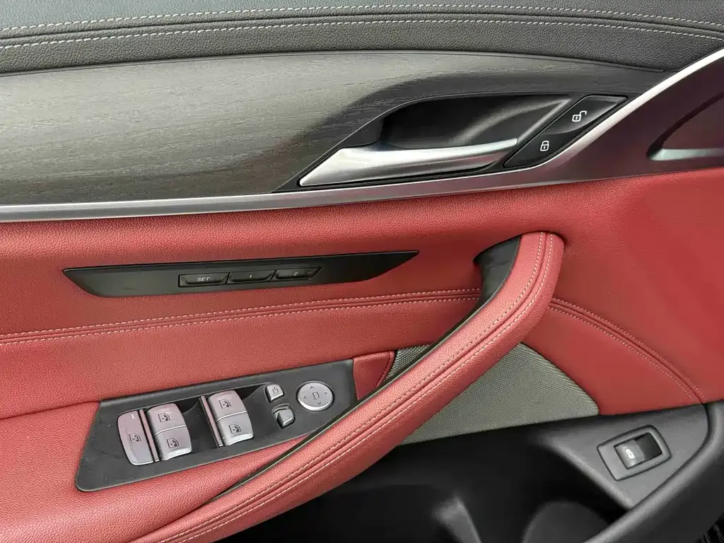 BMW 5 Series — фото 5