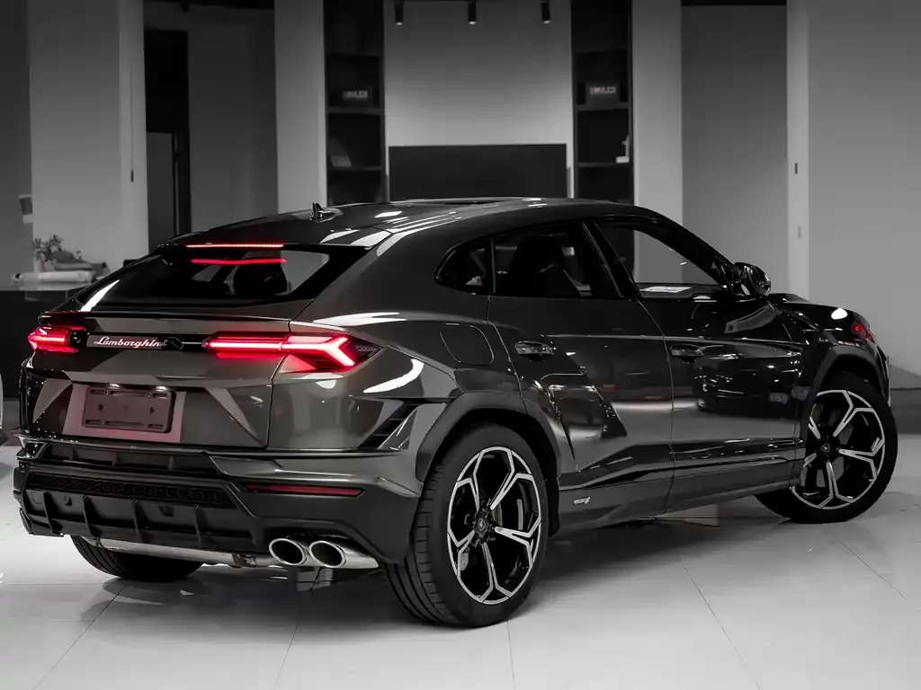 Lamborghini Urus — фото 8