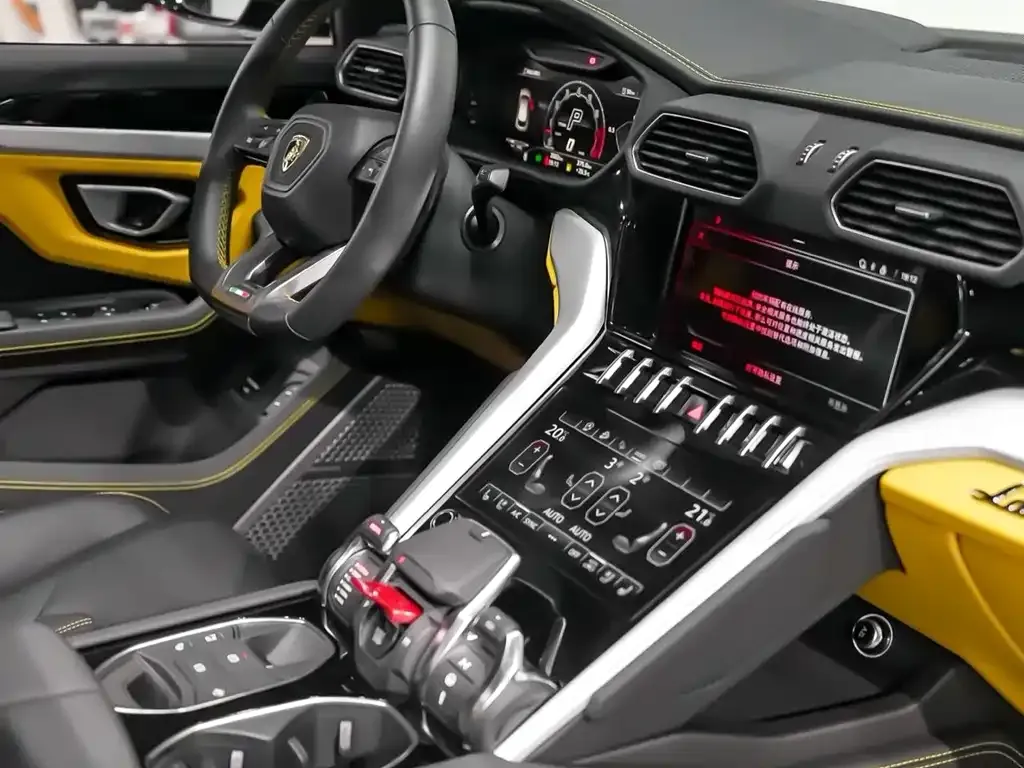 Lamborghini Urus — фото 7