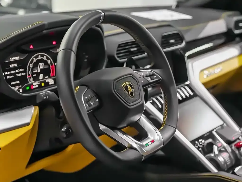 Lamborghini Urus — фото 5