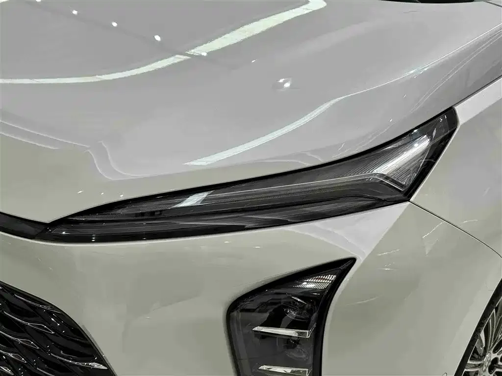 Buick GL8 Hybrid — фото 10