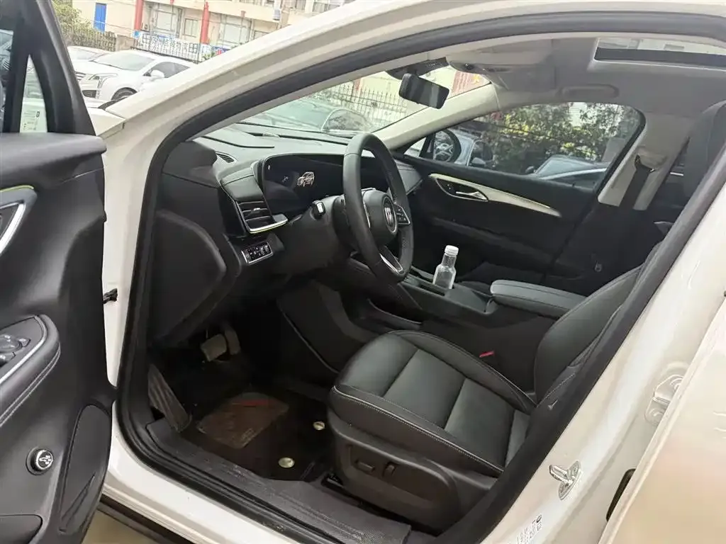 Buick Envision Plus — фото 2