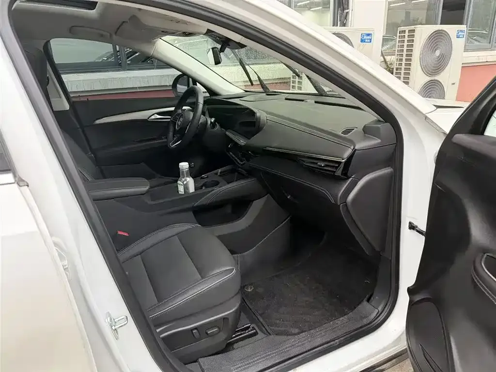 Buick Envision Plus — фото 8