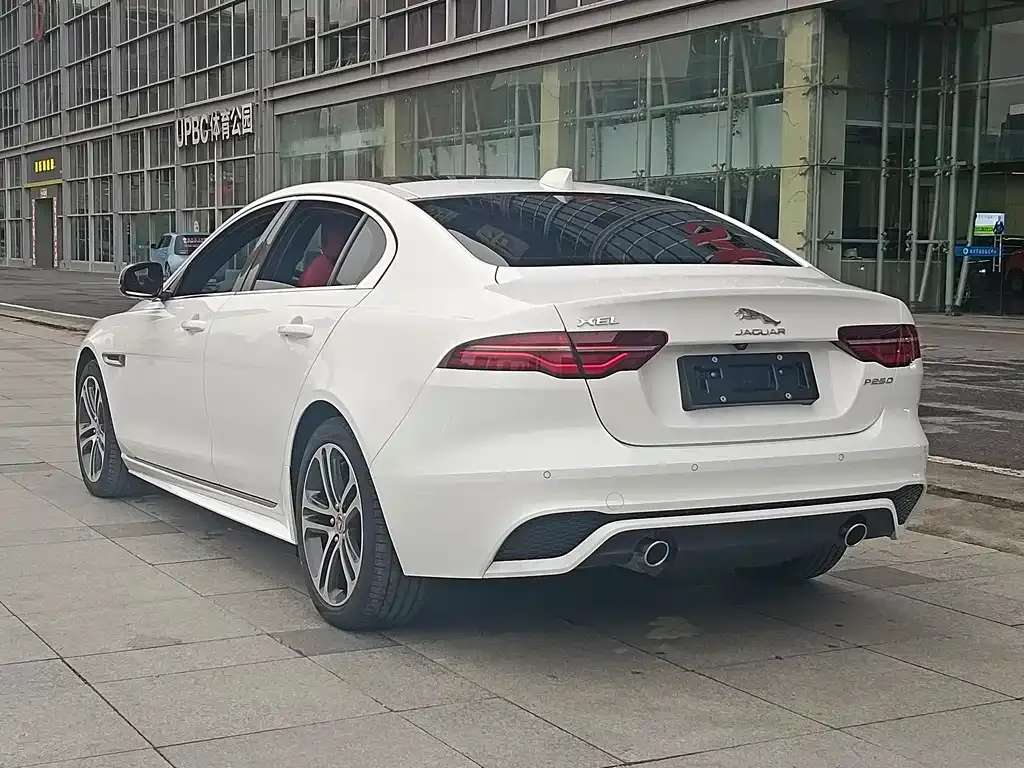 Jaguar XEL — фото 6
