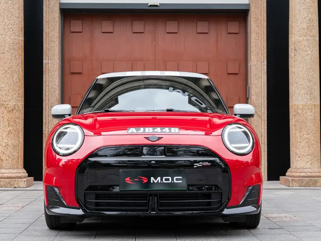 MINI JCW Electric 2025 из CN, фото 4