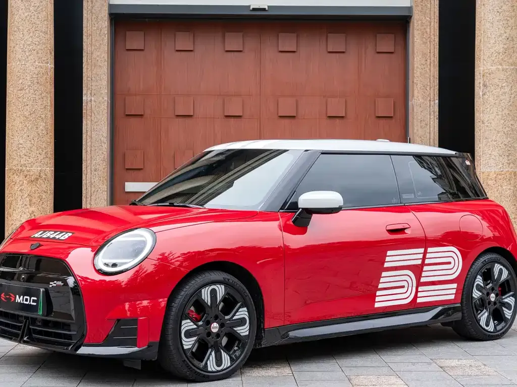 MINI JCW Electric 2025 из CN, фото 6