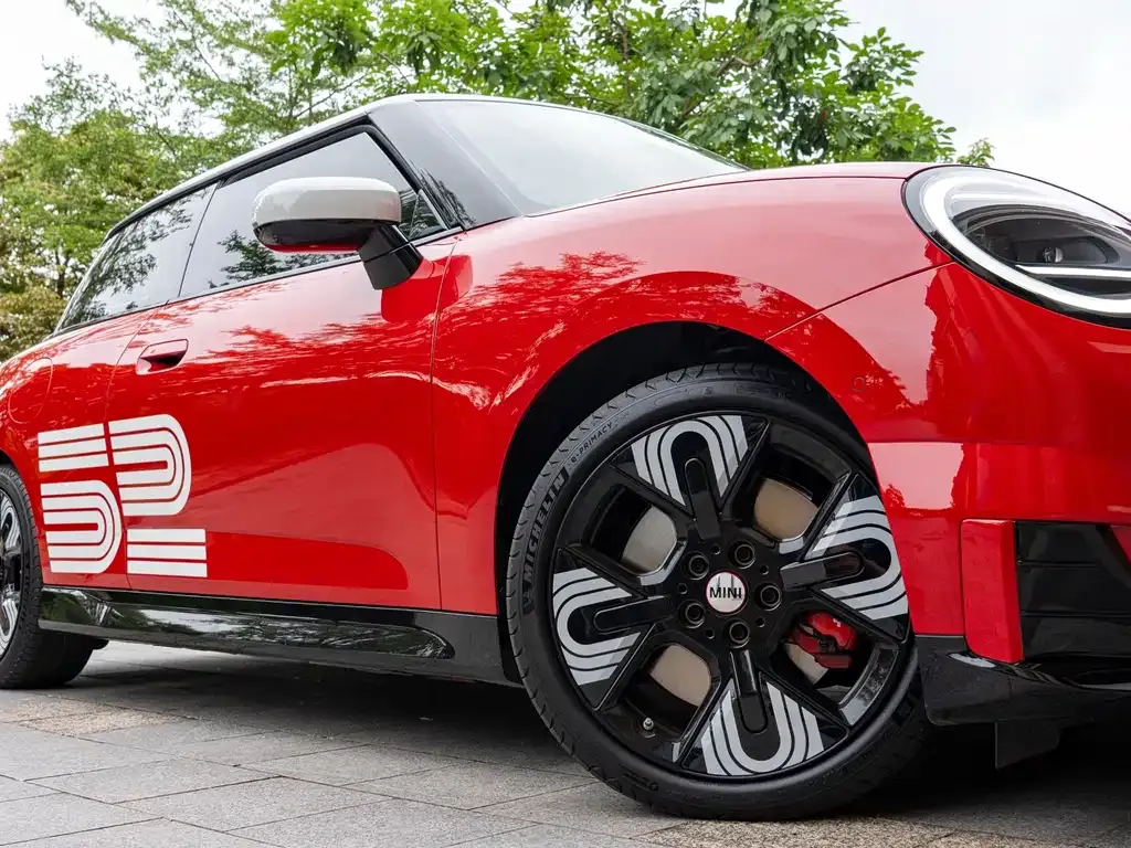 MINI JCW Electric 2025 из CN, фото 10