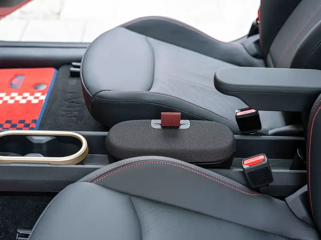MINI JCW Electric 2025 из CN, фото 5