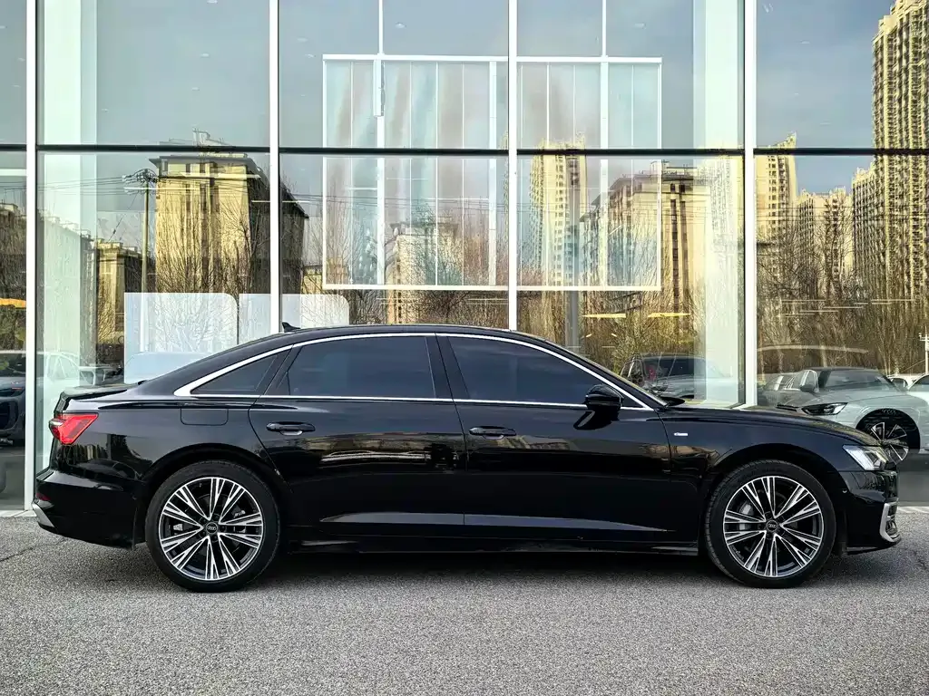 Audi A6L — фото 7