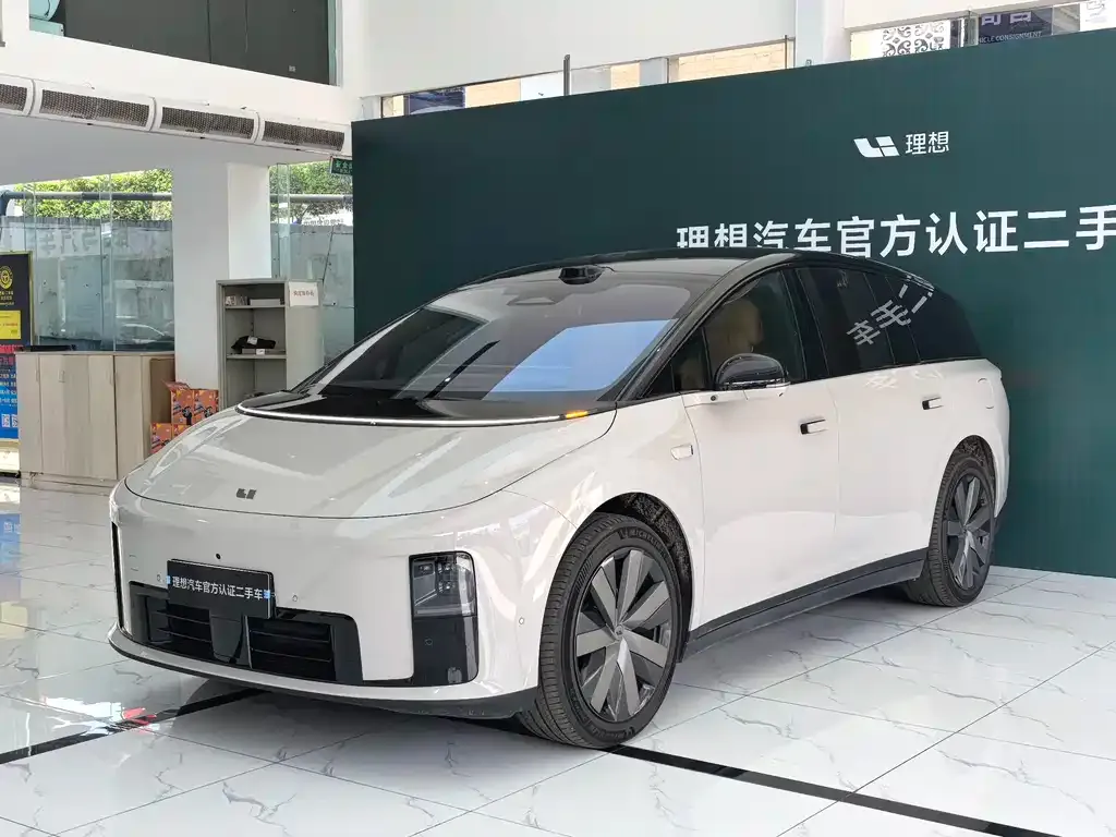 Li Auto i8