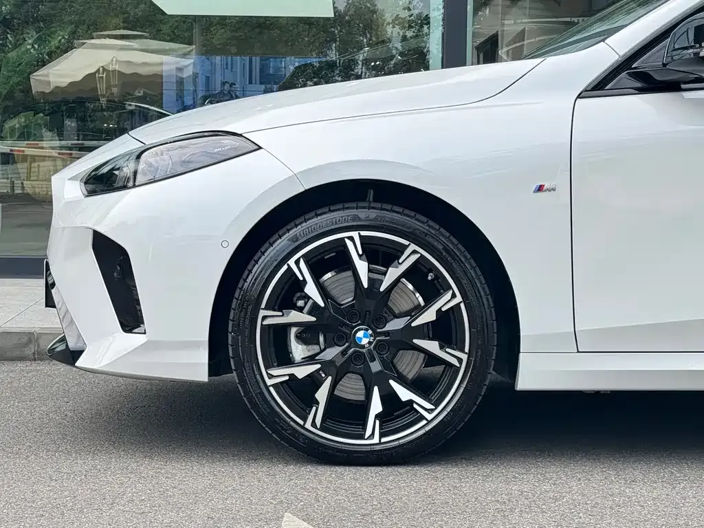 BMW 2 Series 2025 из CN, фото 3