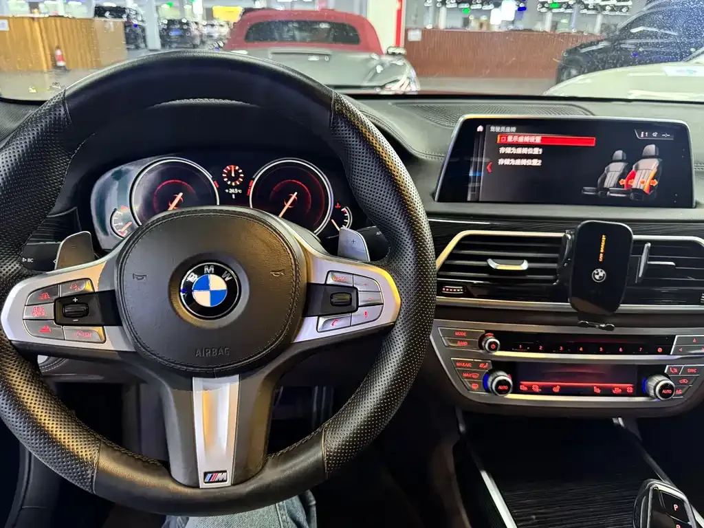 BMW 7 Series 2021 из CN, фото 6