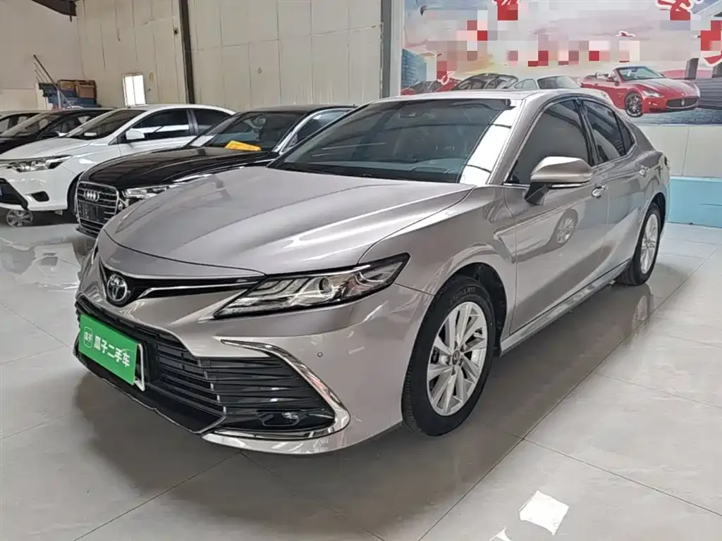 Toyota Camry — фото 9