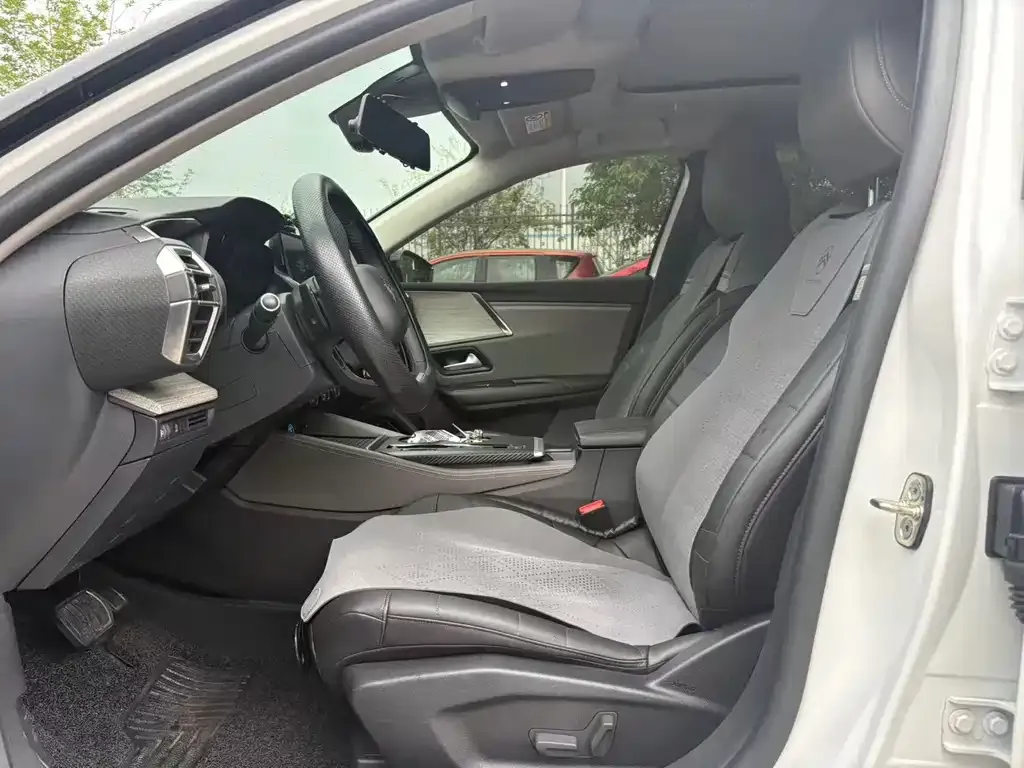 Citroen C5 X 2024 из CN, фото 9