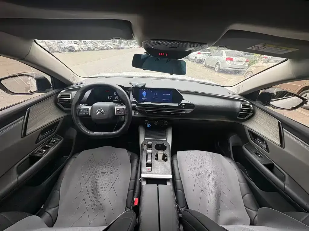 Citroen C5 X 2024 из CN, фото 4