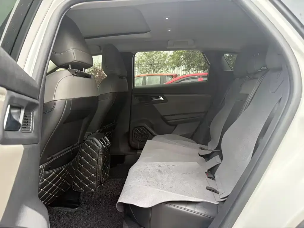 Citroen C5 X 2024 из CN, фото 3