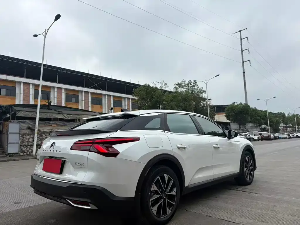 Citroen C5 X 2024 из CN, фото 7