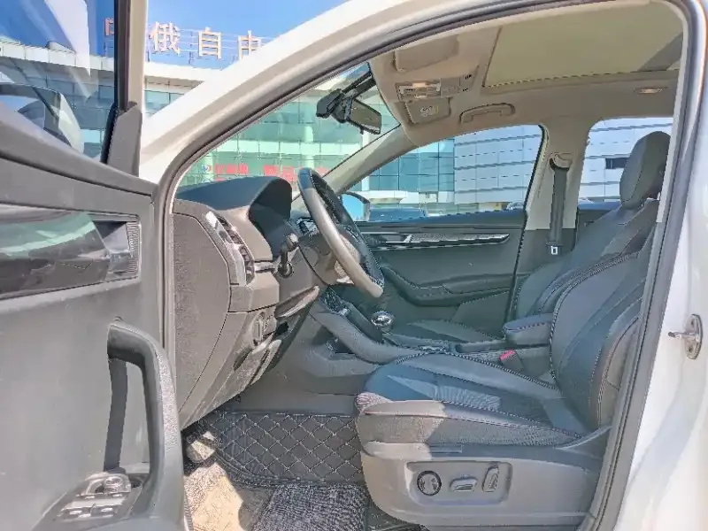 Skoda Karoq 2022 из CN, фото 4