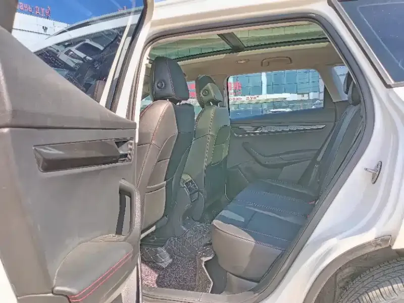 Skoda Karoq 2022 из CN, фото 2
