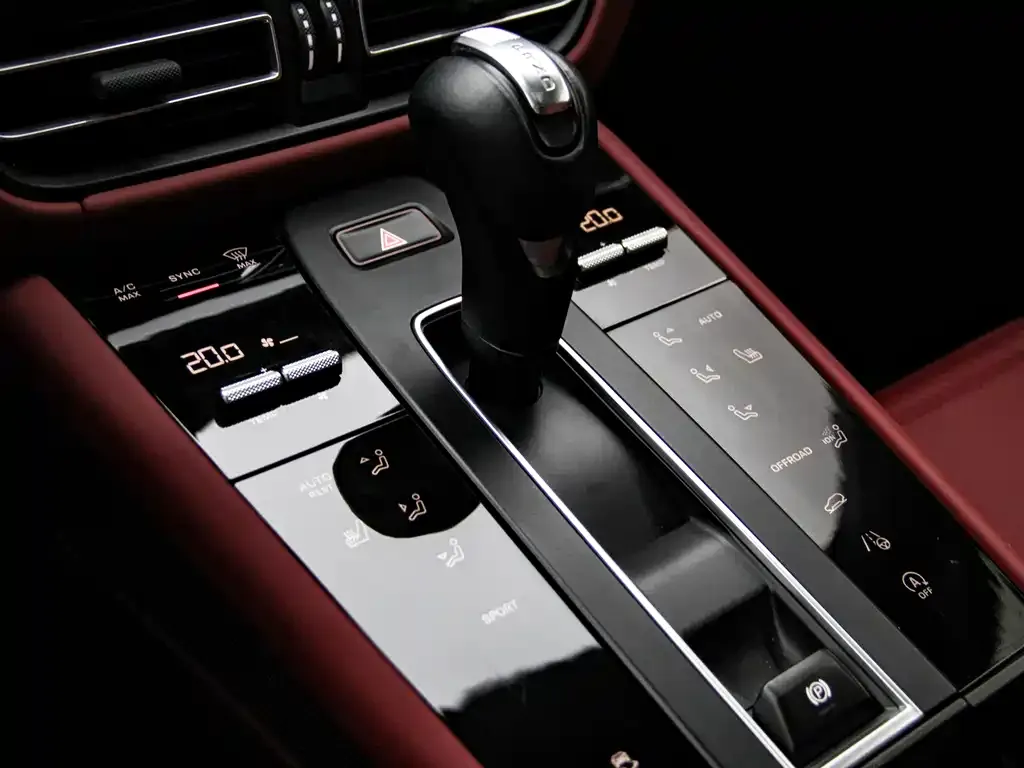 Porsche Macan — фото 6