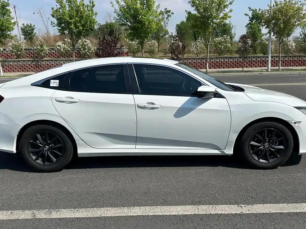 Honda Civic — фото 8