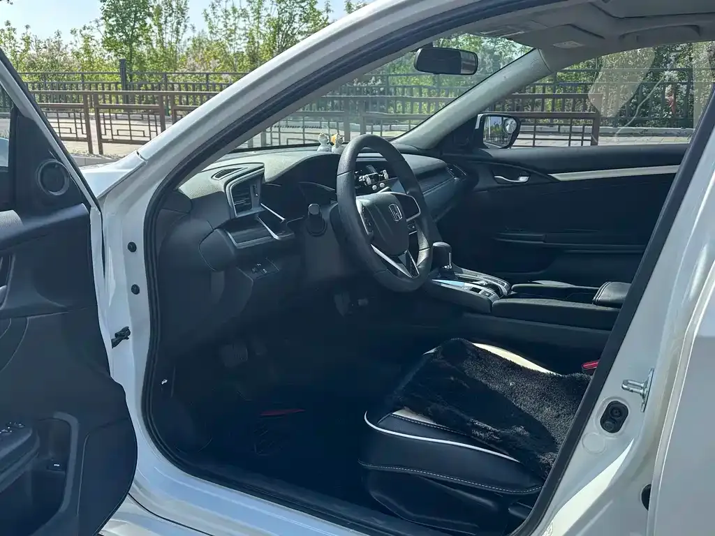 Honda Civic — фото 3