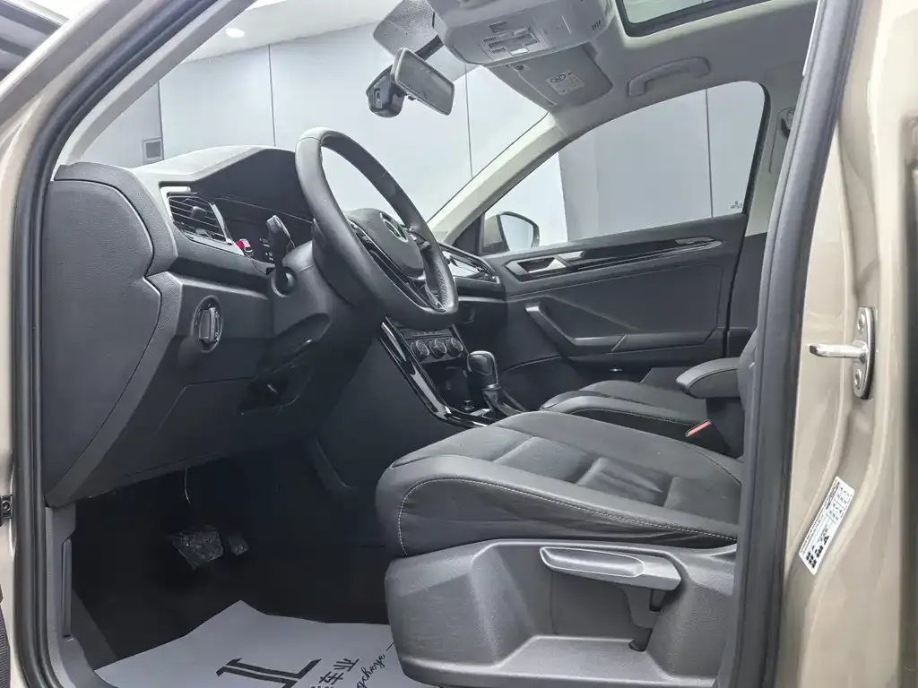 Volkswagen T-Roc 2022 из CN, фото 5