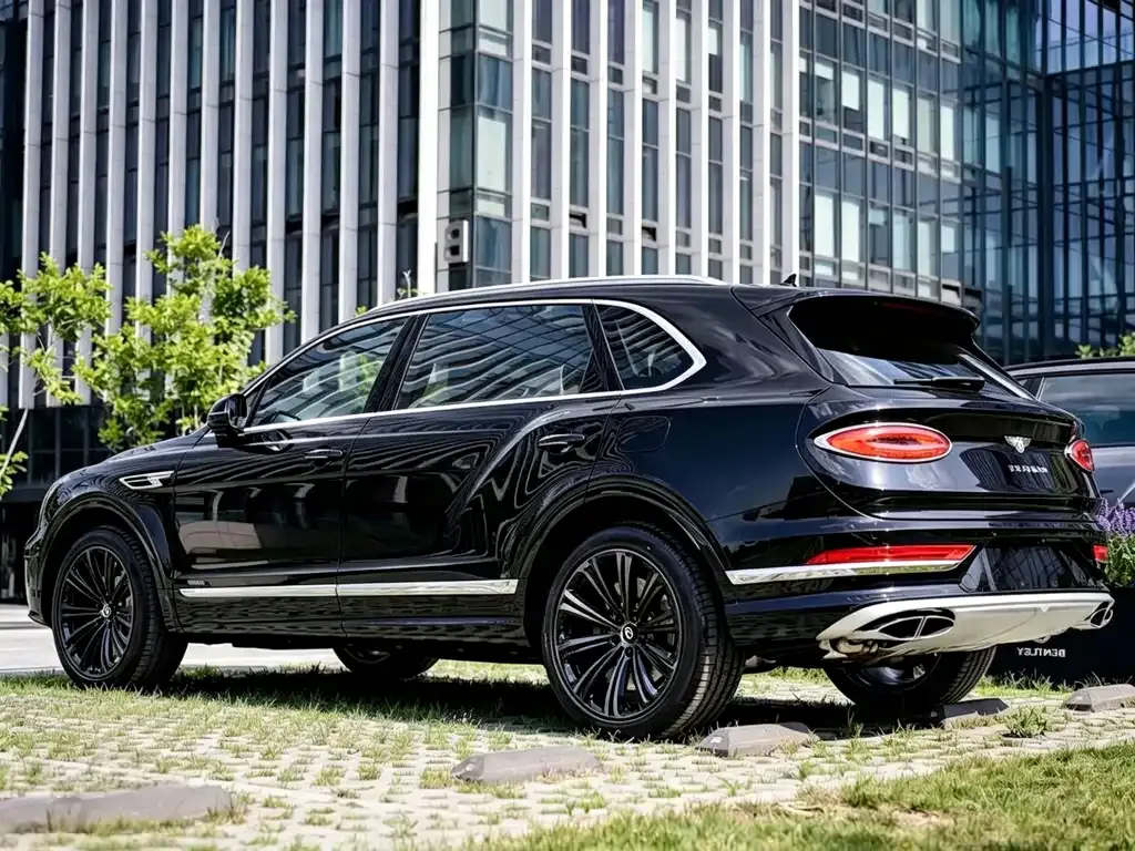 Bentley Bentayga — фото 8