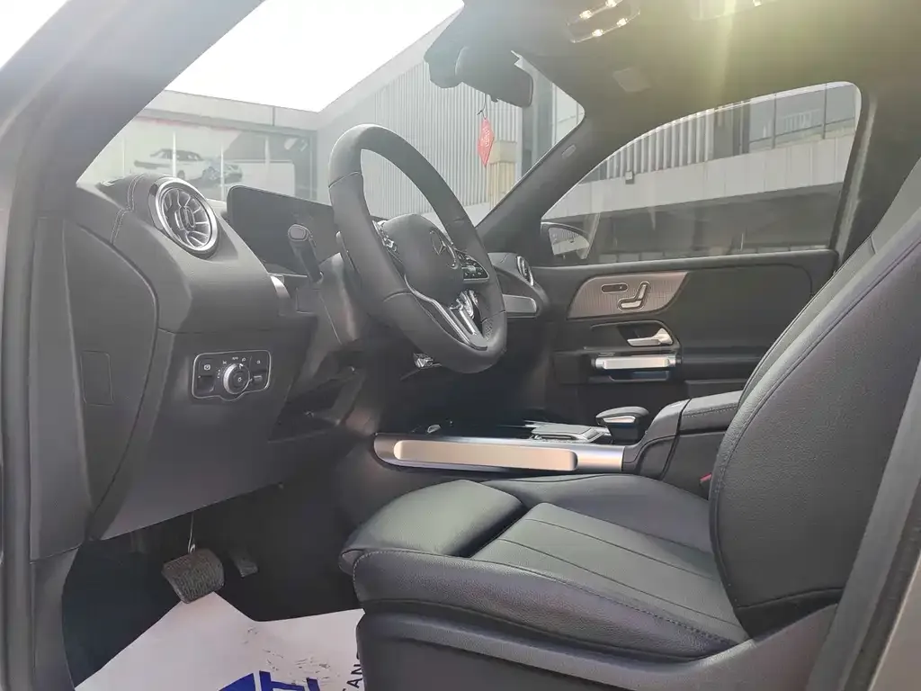 Mercedes-Benz GLB 2023 из CN, фото 2