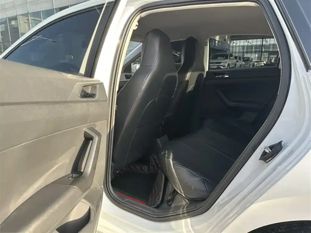 Volkswagen Polo 2023 из CN, фото 6