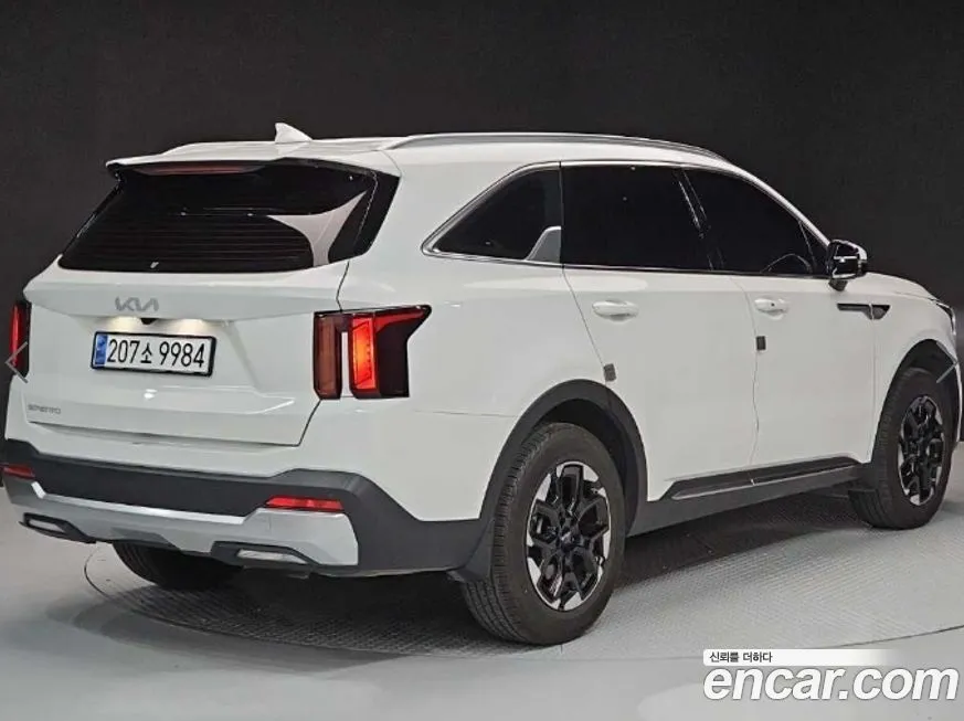 Kia Sorento — фото 3