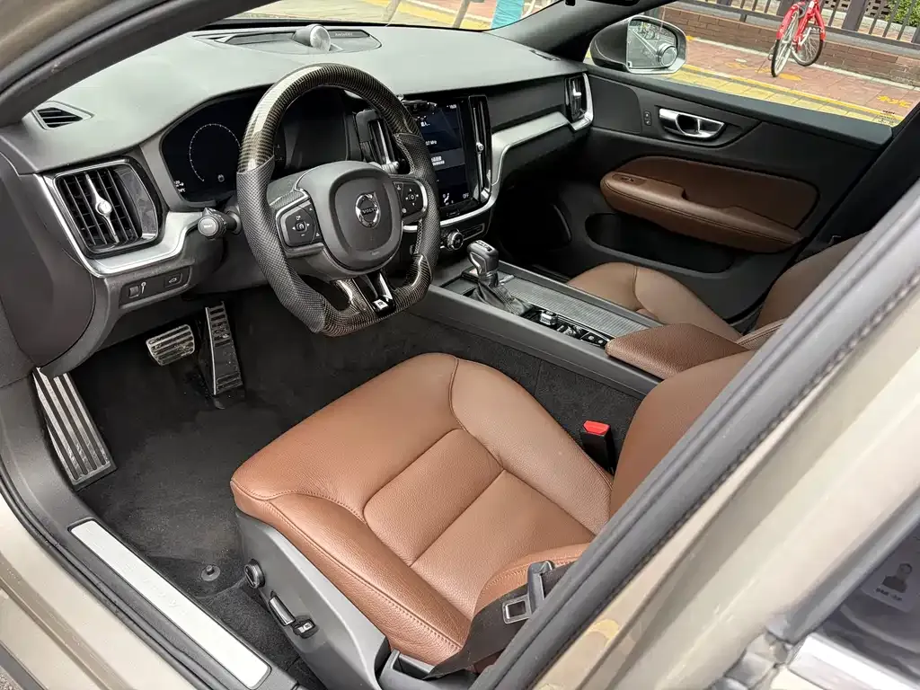 Volvo S60 2021 из CN, фото 9
