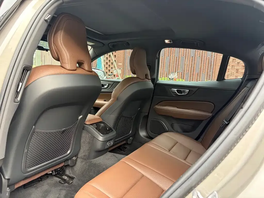 Volvo S60 2021 из CN, фото 5