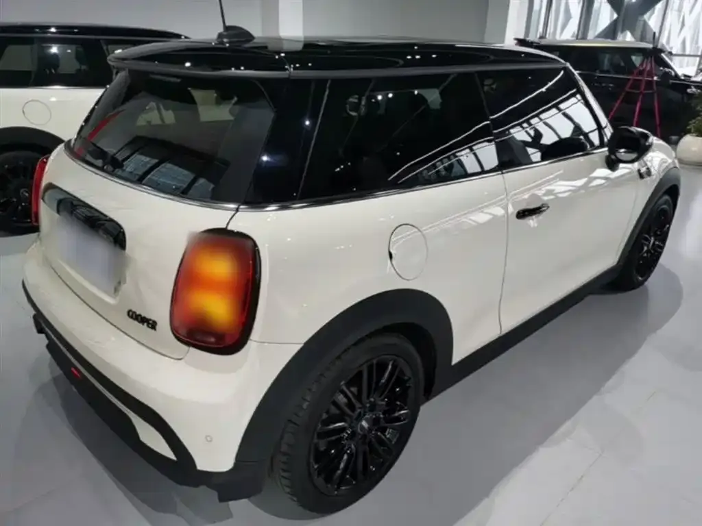 MINI Cooper (3-door) 2022 из CN, фото 4