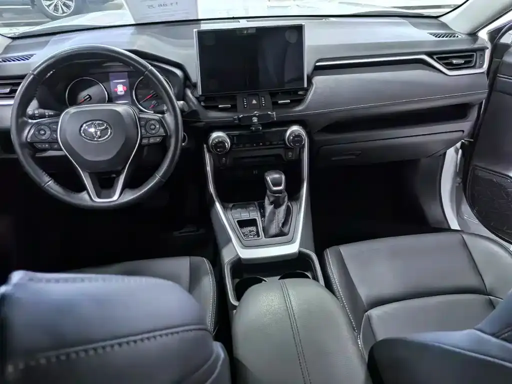Toyota Wildlander — фото 10