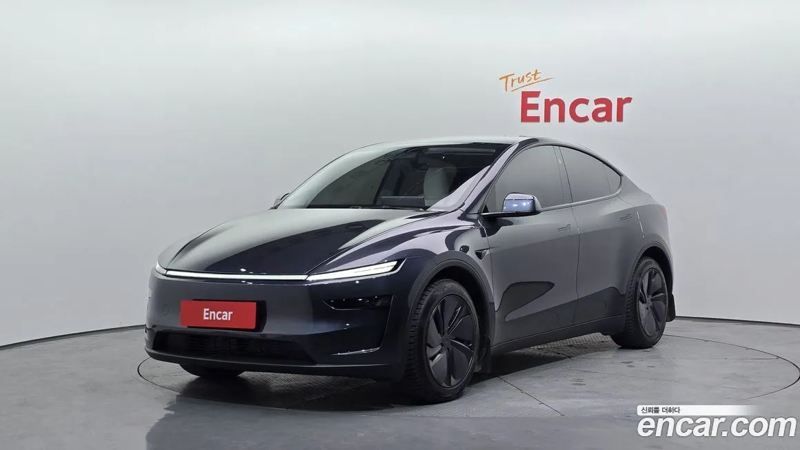 Tesla Model Y — фото 1