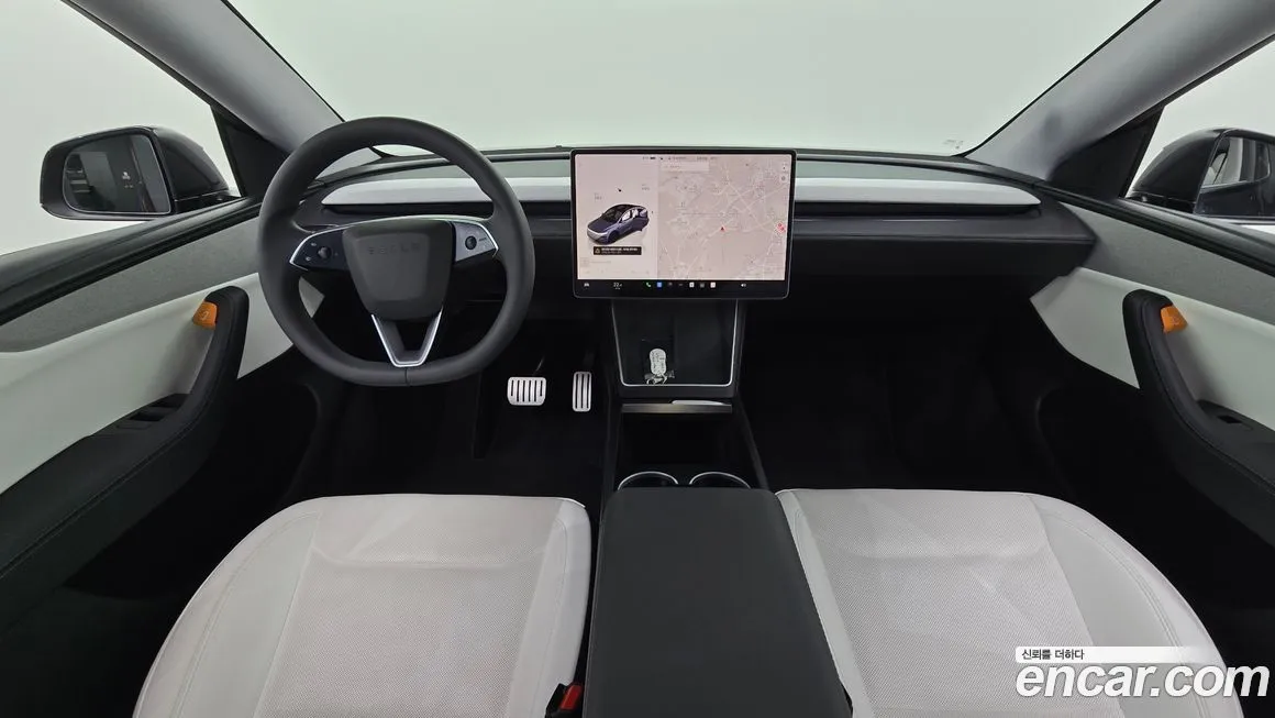 Tesla Model Y — фото 8