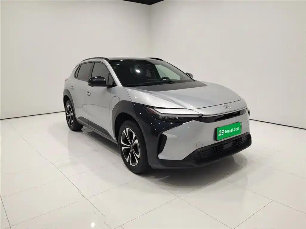 Toyota bZ4X 2022 из CN, фото 4