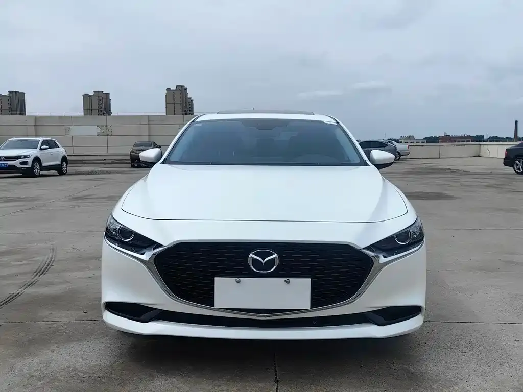 Mazda 3 Axela 2023 из CN, фото 4
