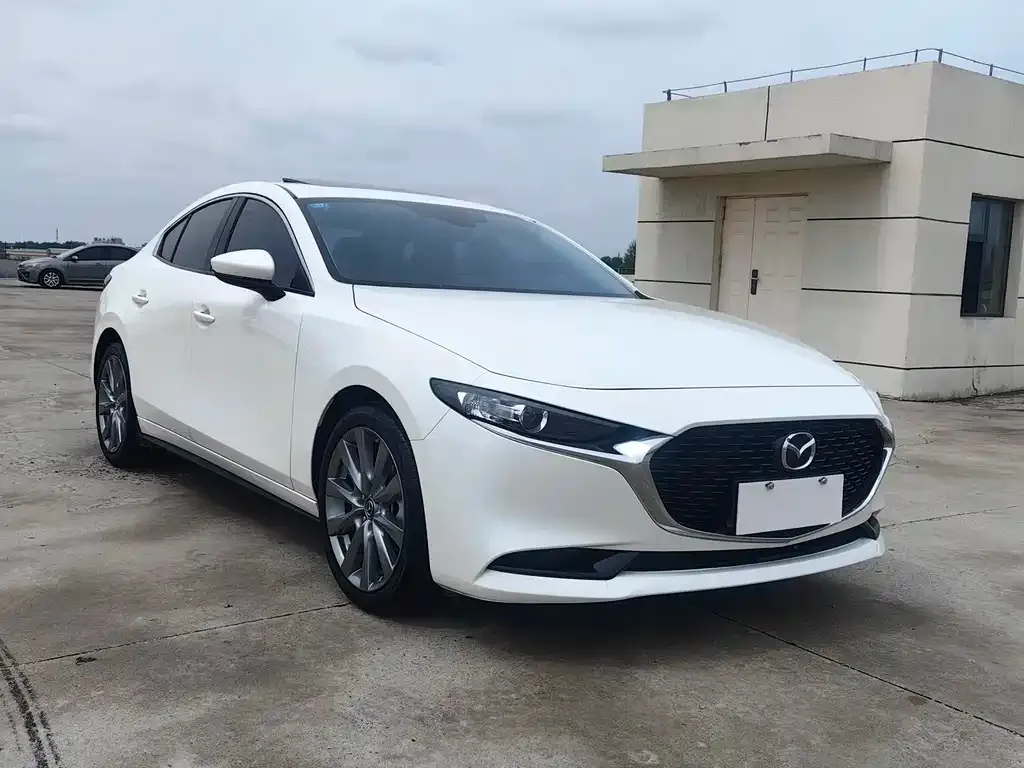 Mazda 3 Axela 2023 из CN, фото 5