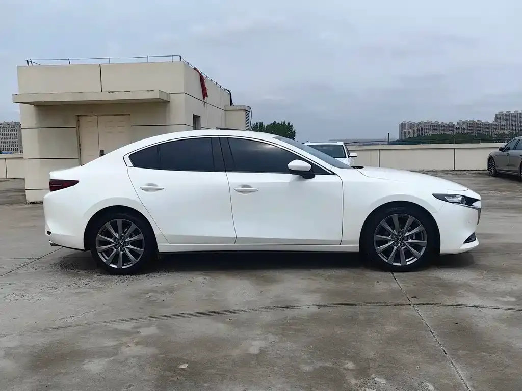 Mazda 3 Axela 2023 из CN, фото 3