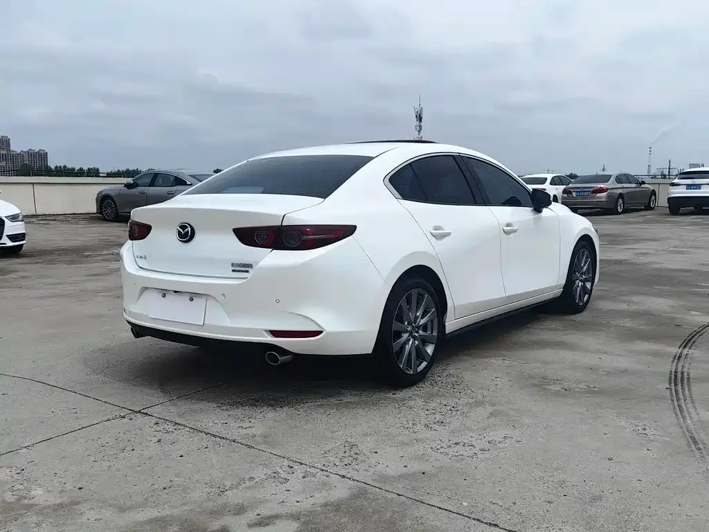 Mazda 3 Axela 2023 из CN, фото 6