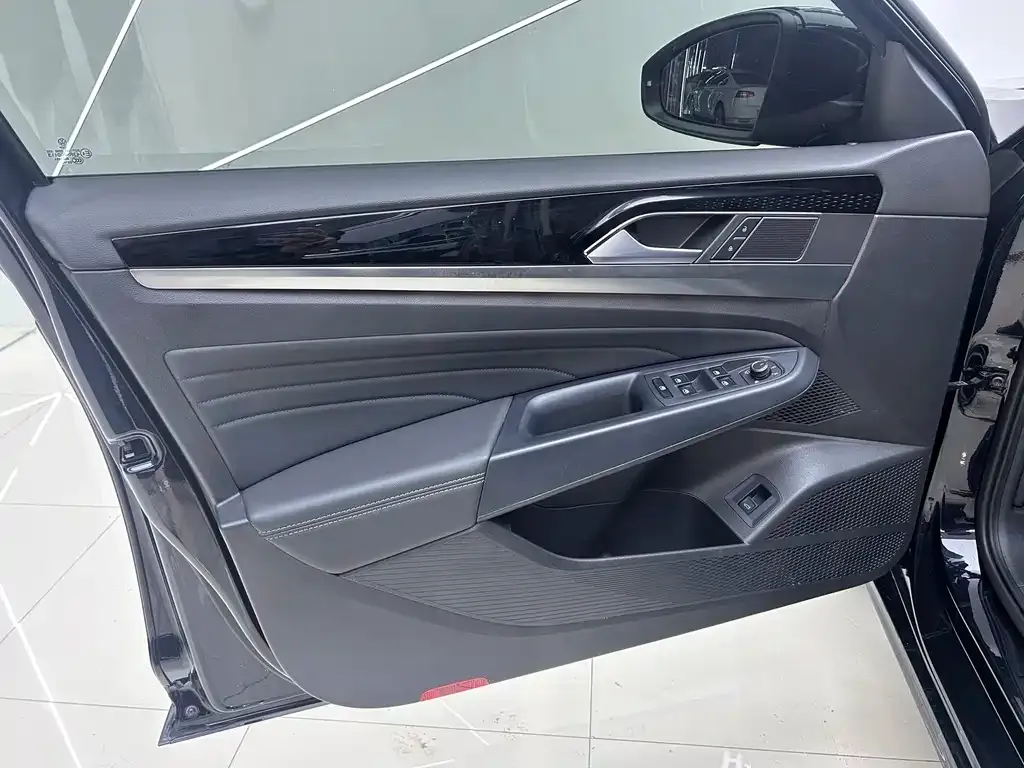 Volkswagen Passat 2024 из CN, фото 5
