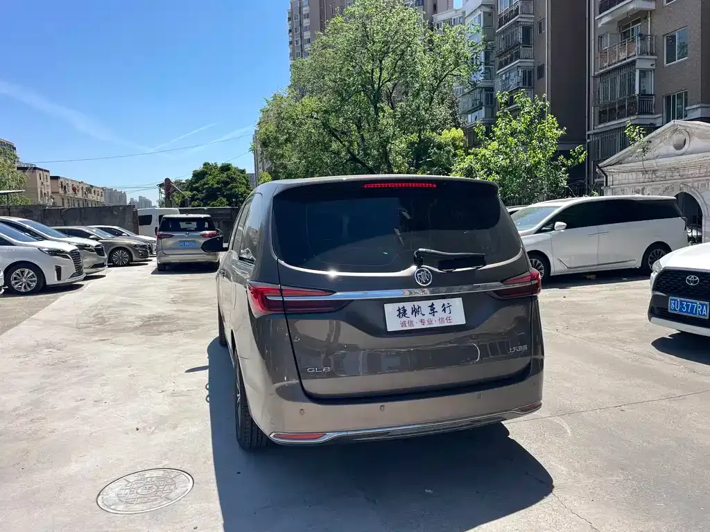 Buick GL8 2023 из CN, фото 9