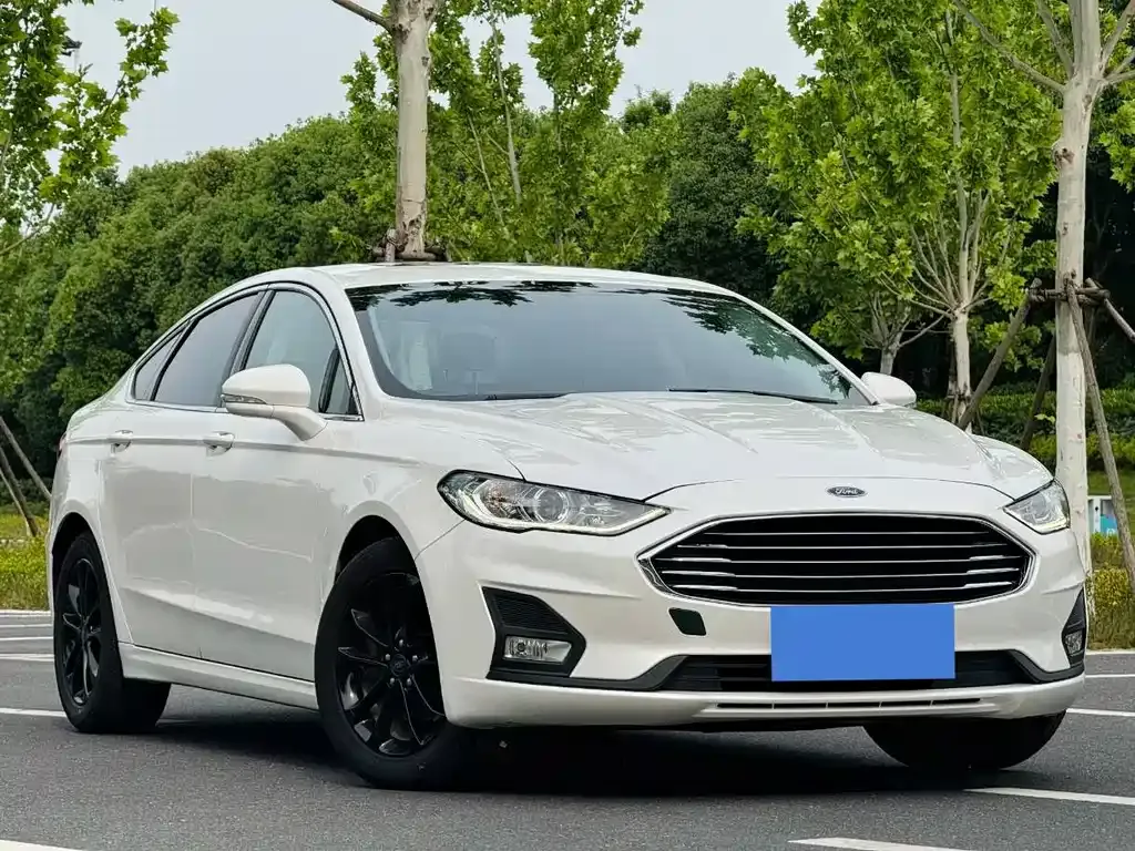 Ford Mondeo — фото 10