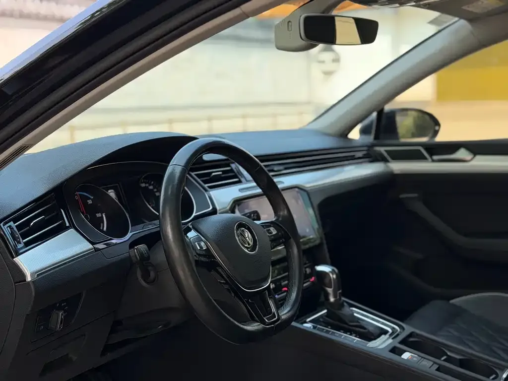 Volkswagen Magotan GTE PHEV 2021 из CN, фото 8