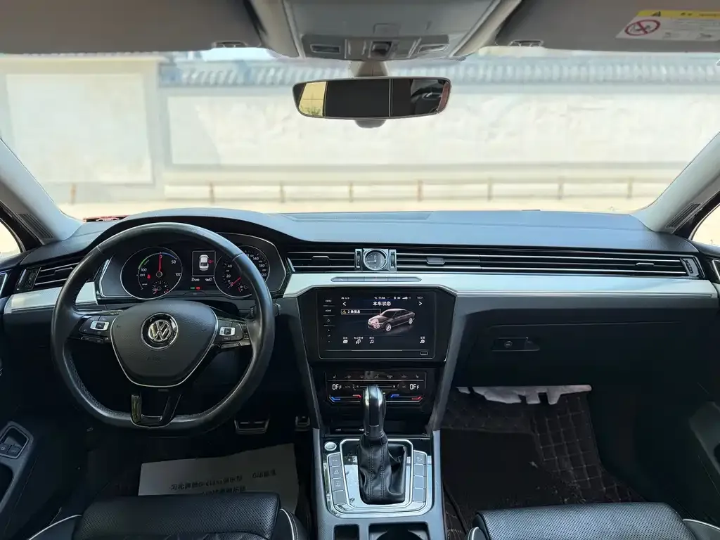 Volkswagen Magotan GTE PHEV 2021 из CN, фото 2