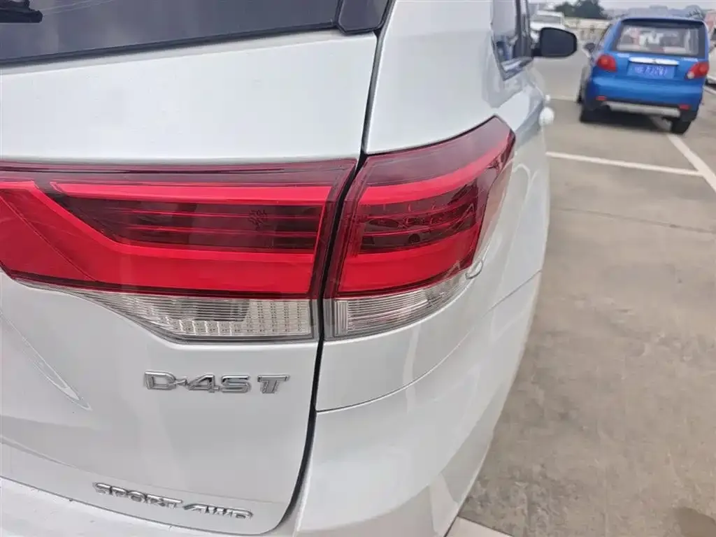 Toyota Highlander — фото 2