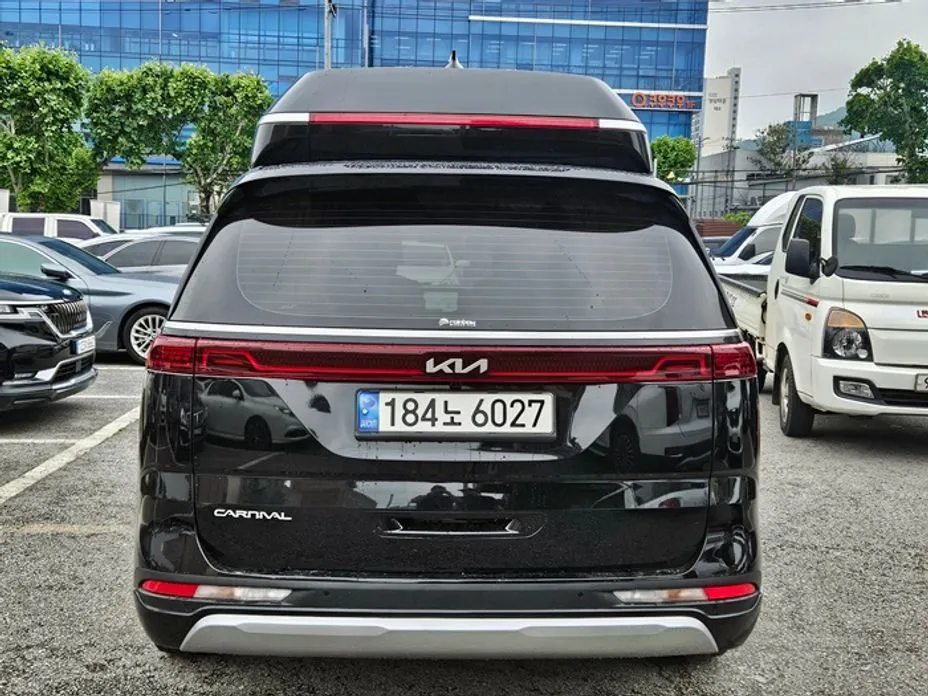 Kia Carnival — фото 8