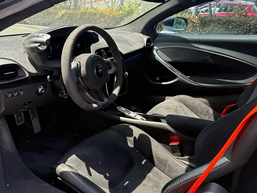 McLaren Artura 2024 из CN, фото 5